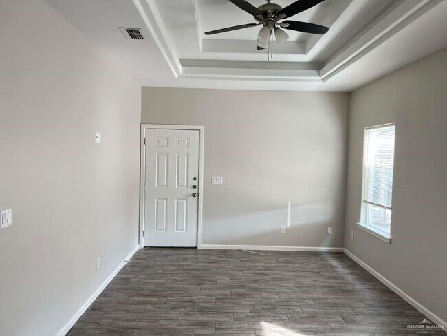 Building Photo - 7 Sandpiper Ave