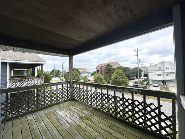 Building Photo - 737 W Ocean View Ave