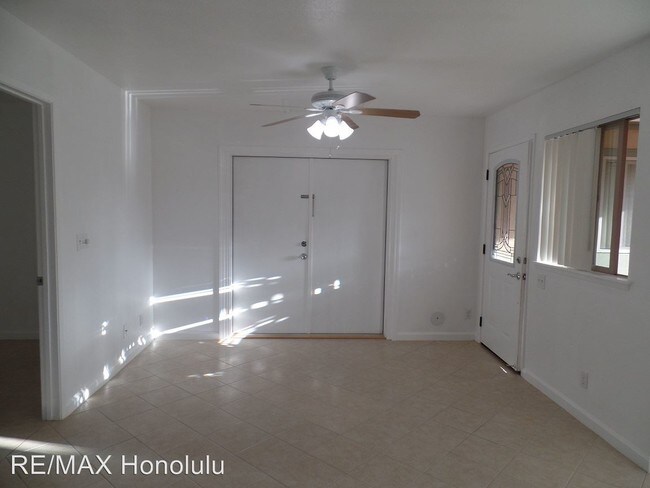 Building Photo - 3 br, 1 bath House - 95-1070 Keni St.