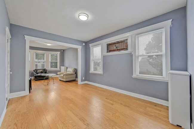 Foto del edificio - 26 MONTROSE Ter