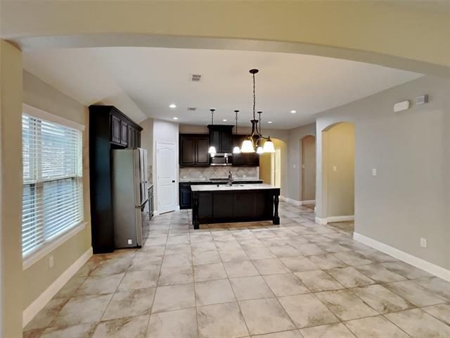 Building Photo - 405 Bentley Dr