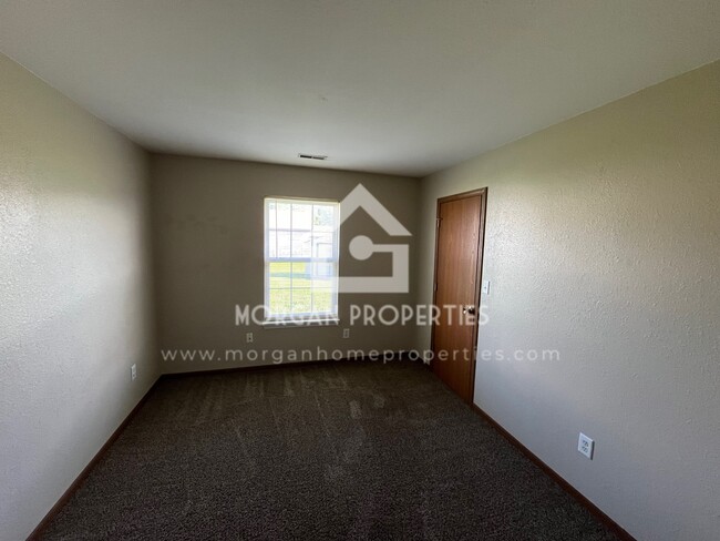 Foto del edificio - 1216 Wolf Run Ct