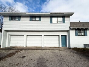 Building Photo - 7 N 5th W