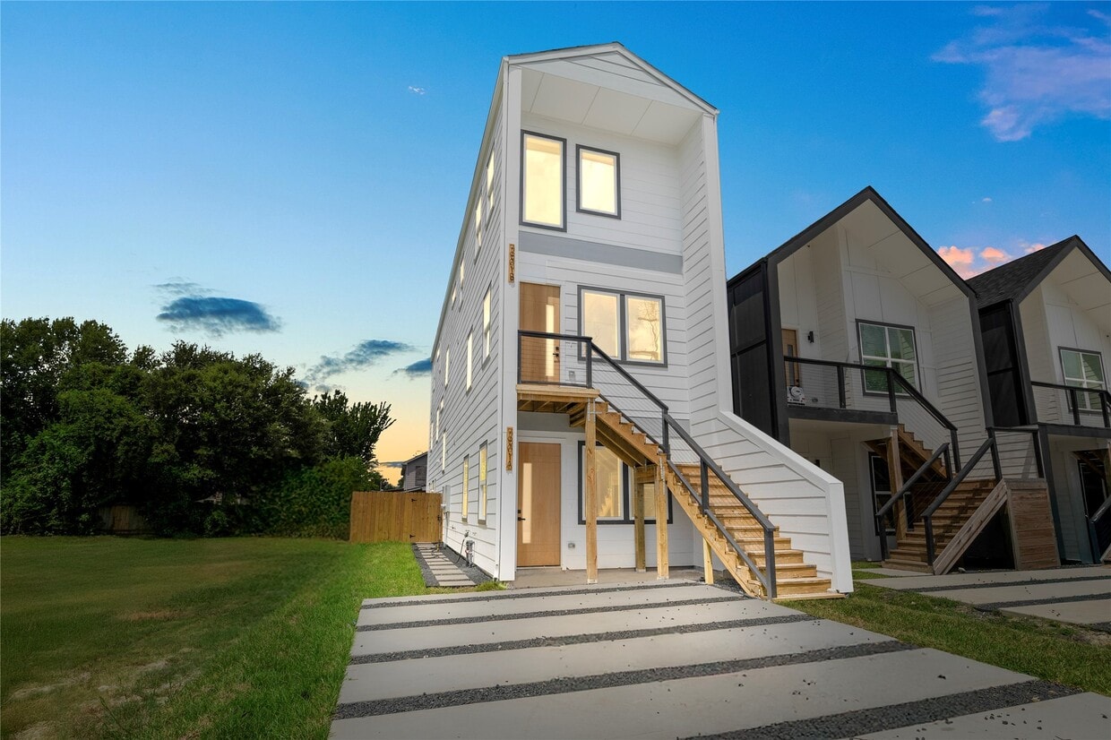 Foto principal - 7901 Cora St