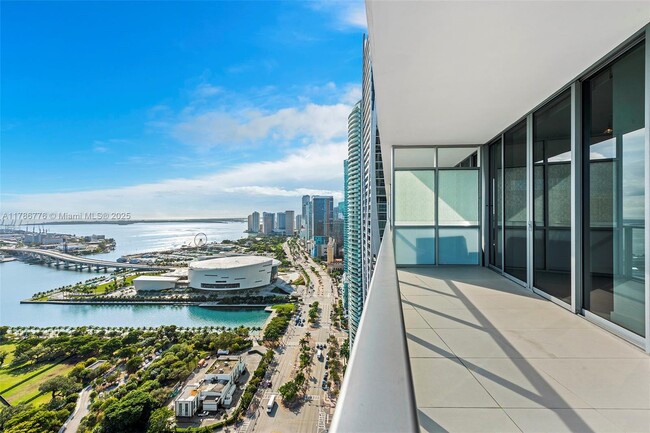 Building Photo - 1100 Biscayne Blvd