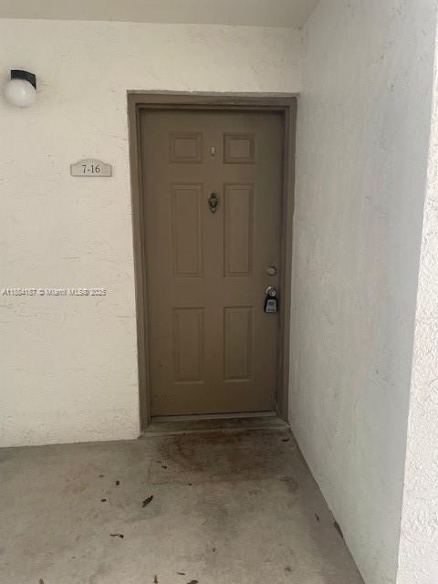 Foto del edificio - 560 S Park Rd