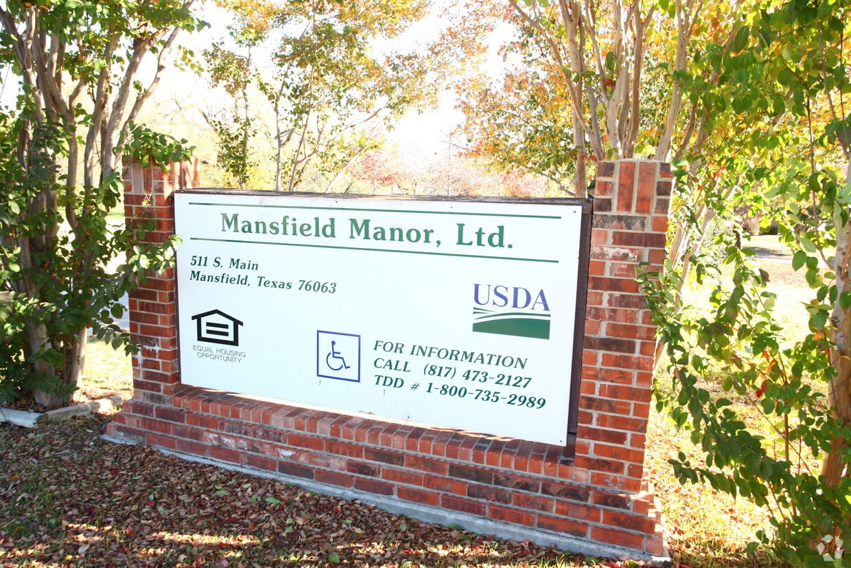 Mansfield Manor Apartments Apartments in Mansfield, TX