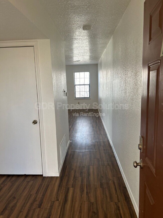 Foto del edificio - 1116 Coal Ave SW