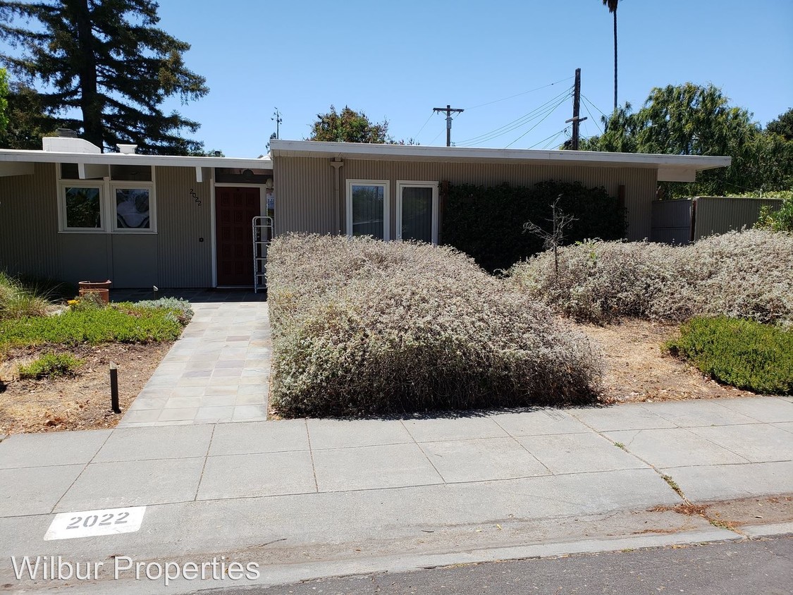 Primary Photo - 4 br, 2 bath House - 2022 Edgewood Drive
