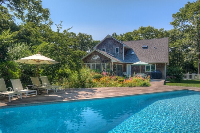 Building Photo - 123 Wilderness Trail