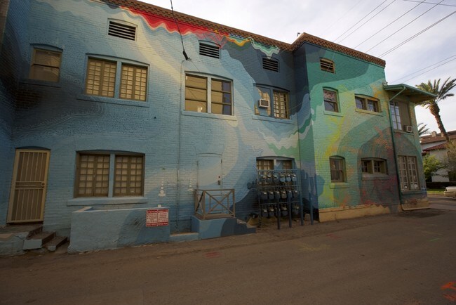 Building Photo - 845 N 2nd Ave