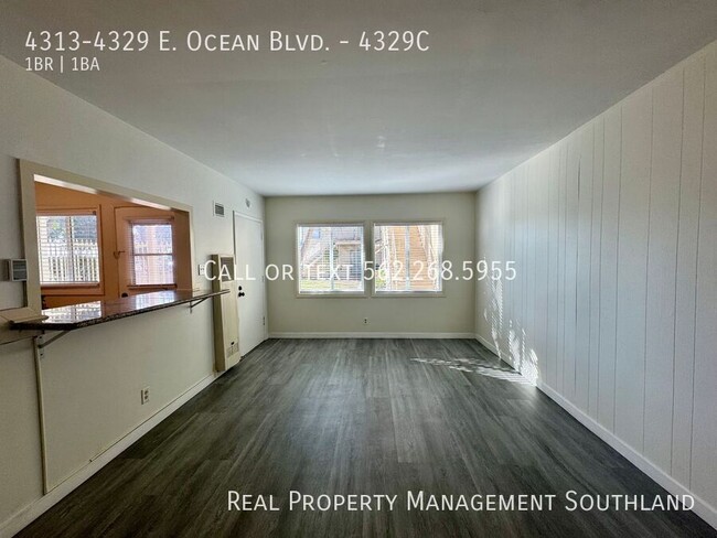 Building Photo - Beautifully Renovated 1 Bed / 1 Bath Apart...