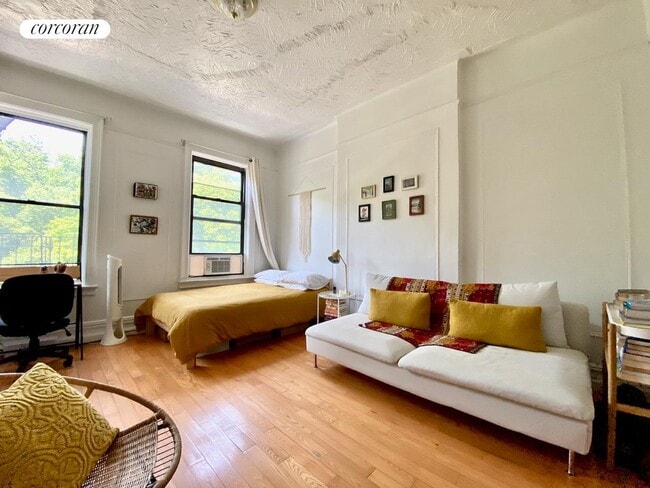 Building Photo - 420 St Nicholas Ave