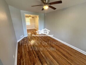 Building Photo - 1038 Iris Ave