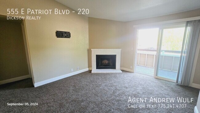 Building Photo - Spacious Condo With Amazing Amenities