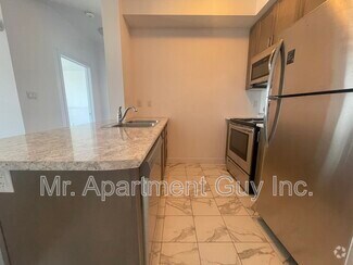 Building Photo - 125 Shoreview Pl