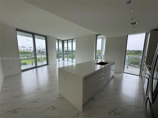 Foto del edificio - 2000 Metropica Wy