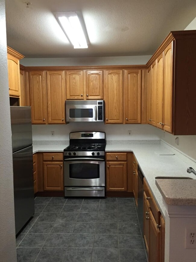 Building Photo - 2431 Coopers Branch Ct