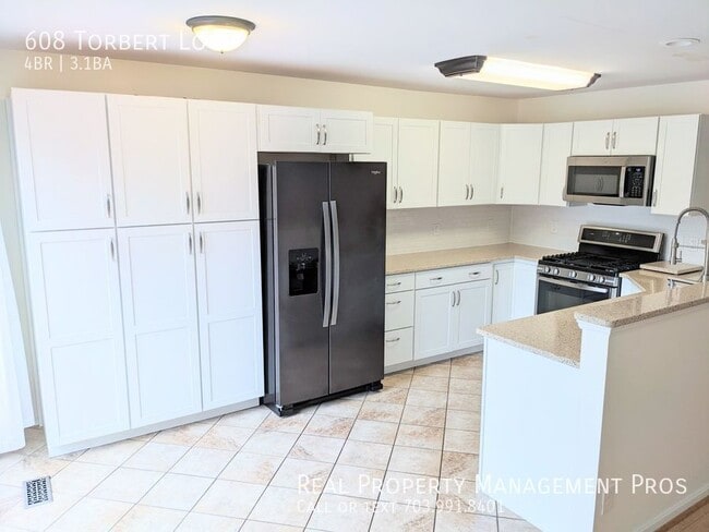 Building Photo - 608 Torbert Loop