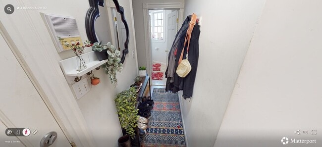 Building Photo - 8 Bishop Allen Dr