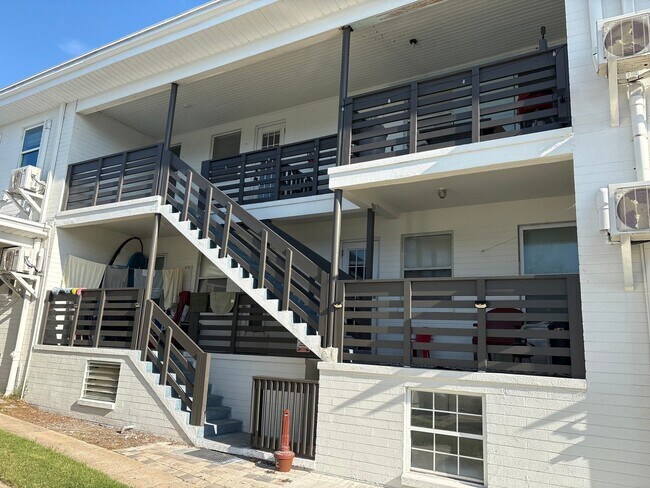 Foto del edificio - 600 Riverview Blvd