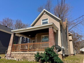 Building Photo - 443 Quimby St NE