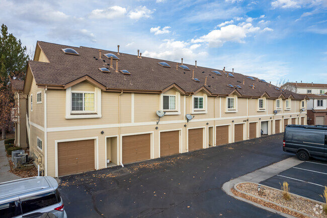 Building Photo - Steeplechase Condos