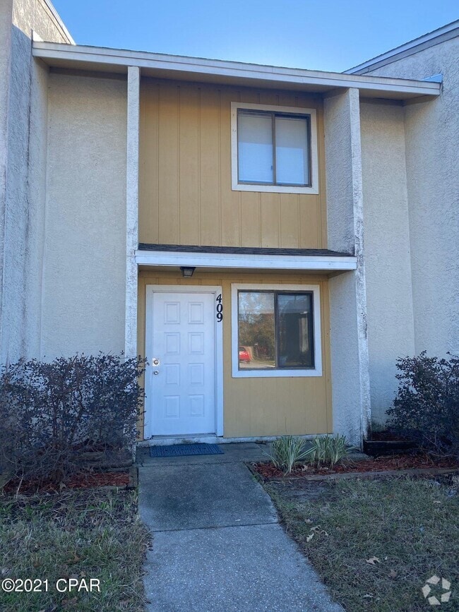 Building Photo - 409 Venetian Way