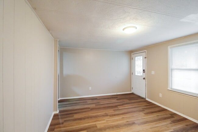 Foto del edificio - 1785 McCollum Rd SW