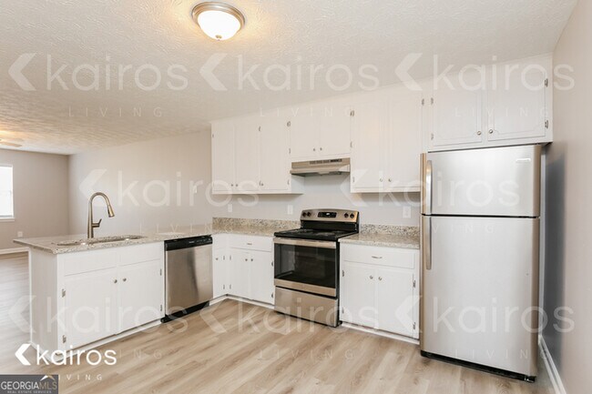 Building Photo - 155 Fawn Dr