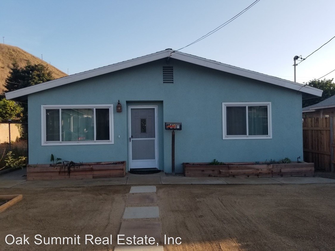 Primary Photo - 3 br, 1 bath House - 118 E Simpson St
