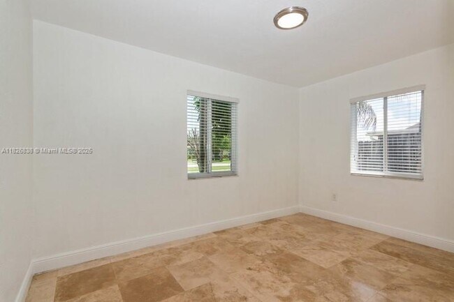 Foto del edificio - 7400 SW 39th Terrace