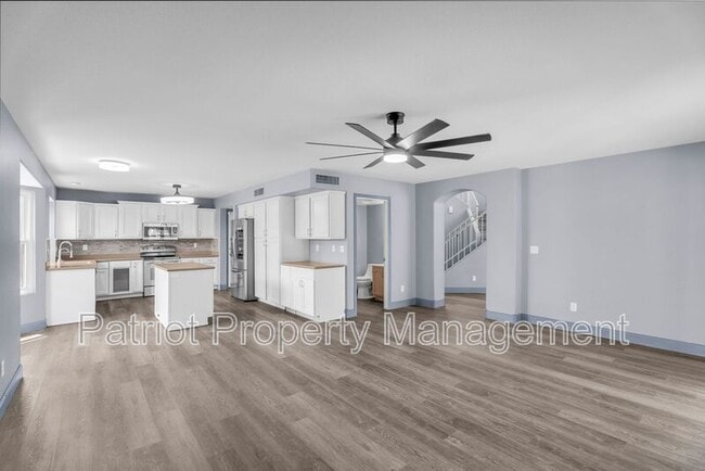 Building Photo - 1575 S Pennington Dr