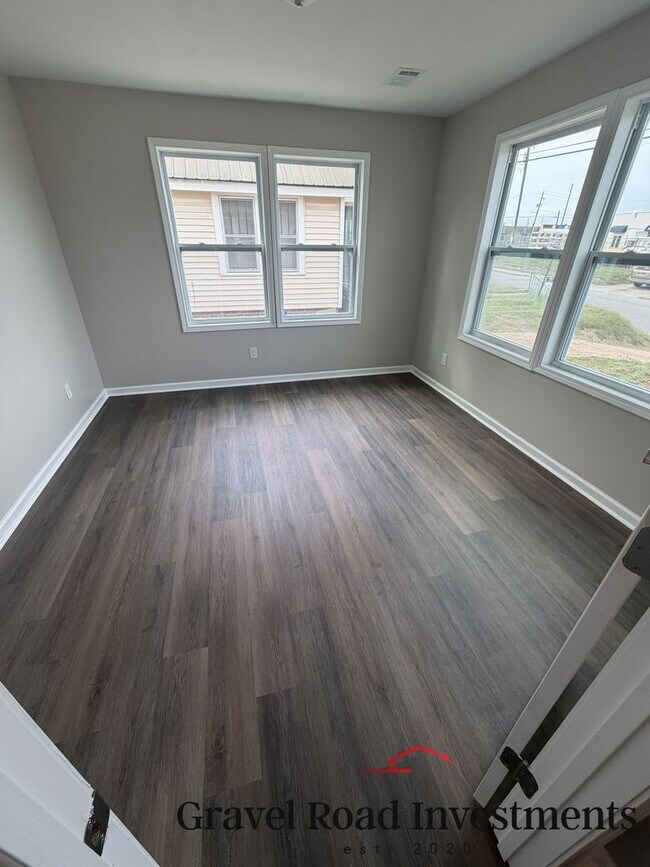 Foto del edificio - Beautifully Remodeled 4 Bedroom / 2 Bath Home – Move-In Ready!