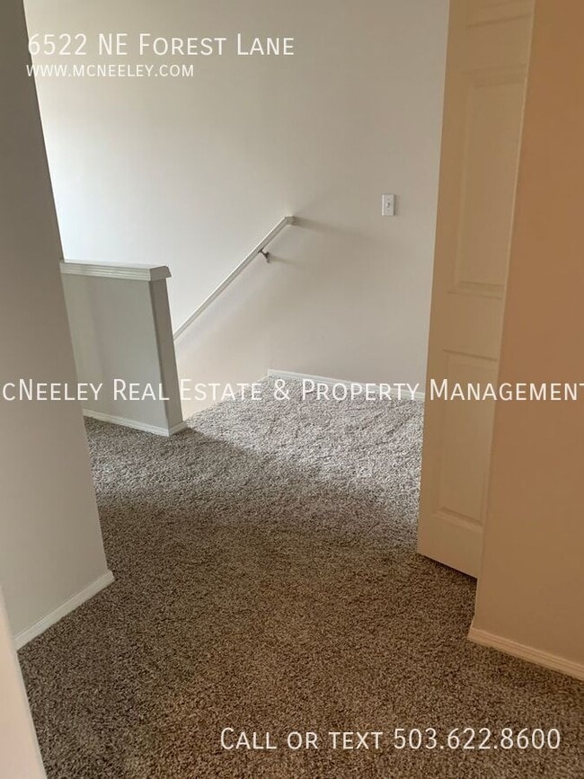 Foto del edificio - 6522 NE Forest Ln