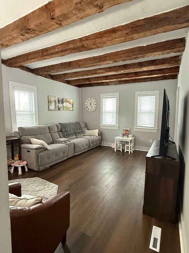 Foto del edificio - 72 Main St