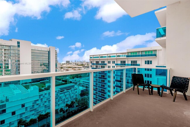 Foto del edificio - 2301 Collins Ave