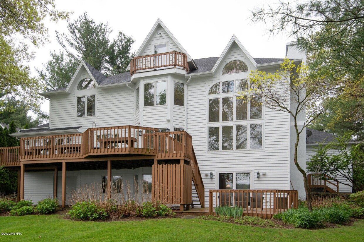 7141 Eagle Height Dr, Mattawan, MI 49071 House Rental in Mattawan, MI