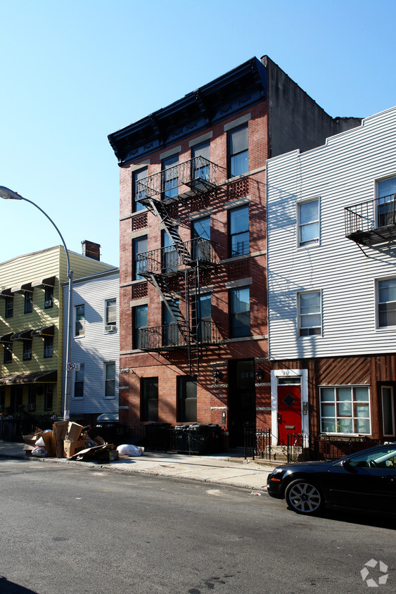 Building Photo - 214 21st St