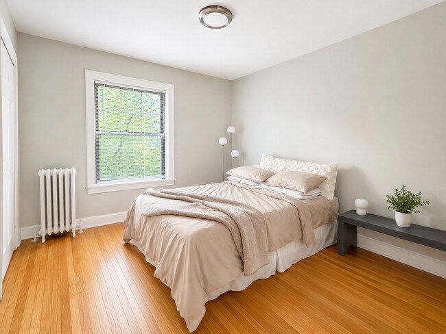 Foto del edificio - 2348 W Addison St