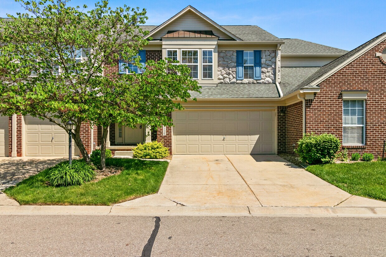 Foto principal - 49126 Hawksburry Rd