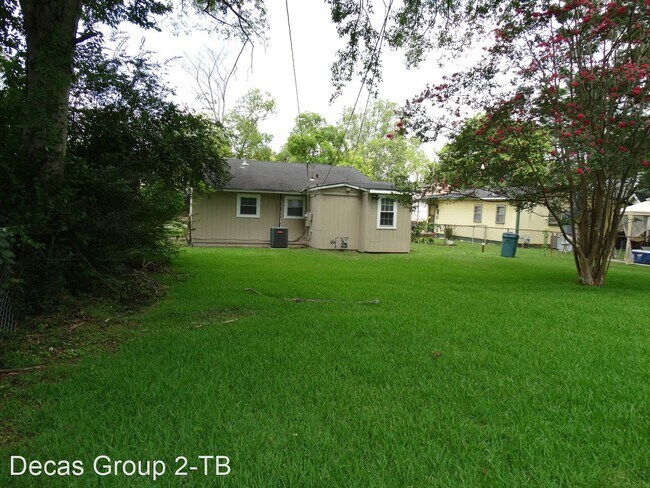 Building Photo - 3 br, 1 bath House - 1341 16th Pl SW