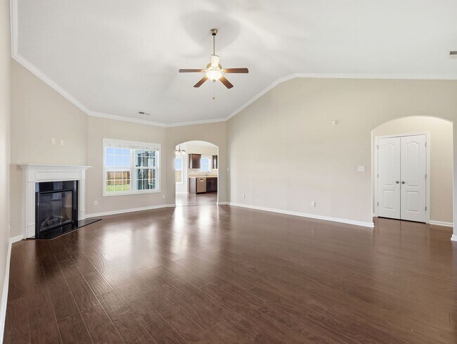 Building Photo - Welcome to Carolina Plantations!
