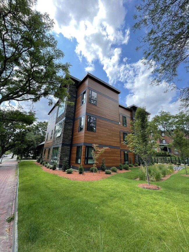Foto del edificio - 130 Waterman St