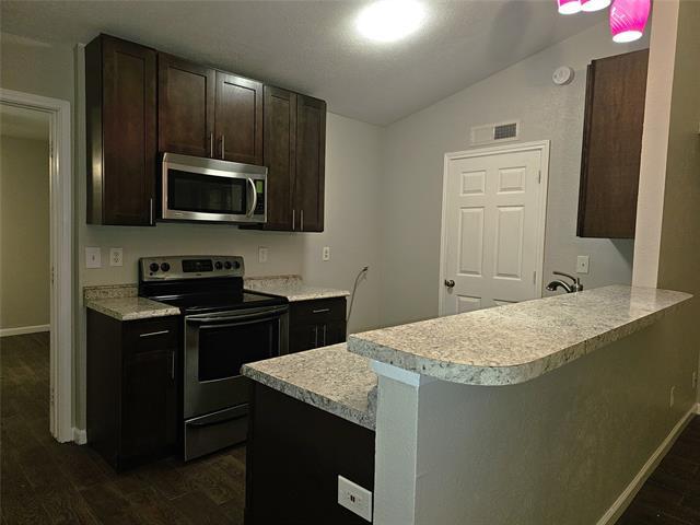 Foto del edificio - 6027 McAfee Dr