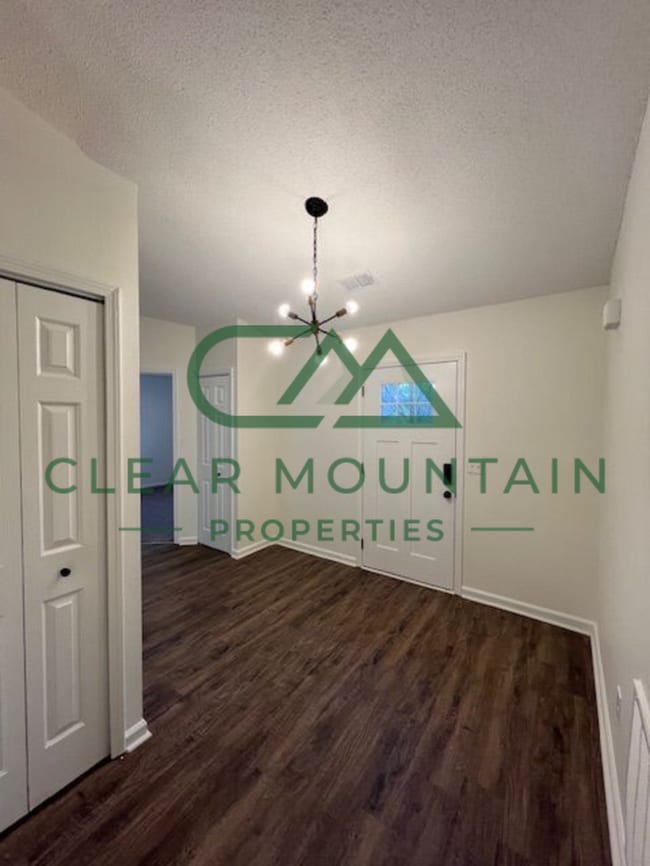Foto del edificio - 203 Cypress Cove Ct