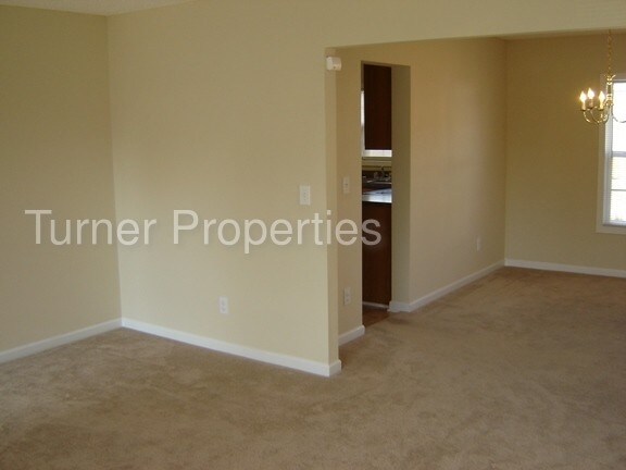 Building Photo - Great home close to Shaw AFB & Ft Jackson
