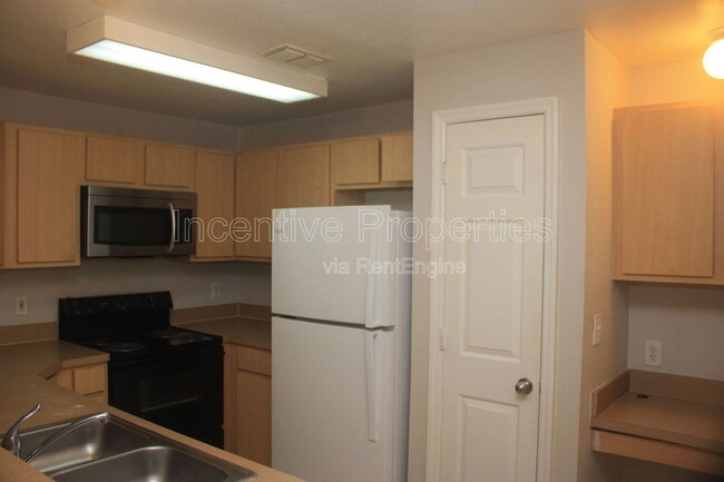 Photo - 1985 Erving Cir Apartment