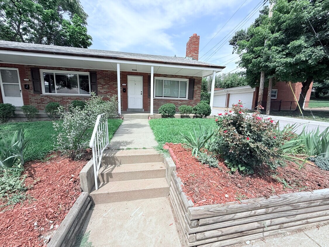 Foto principal - 7347 Dale Ave