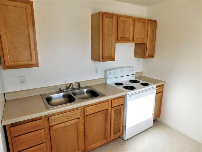 Building Photo - 102 Bailey Meadows